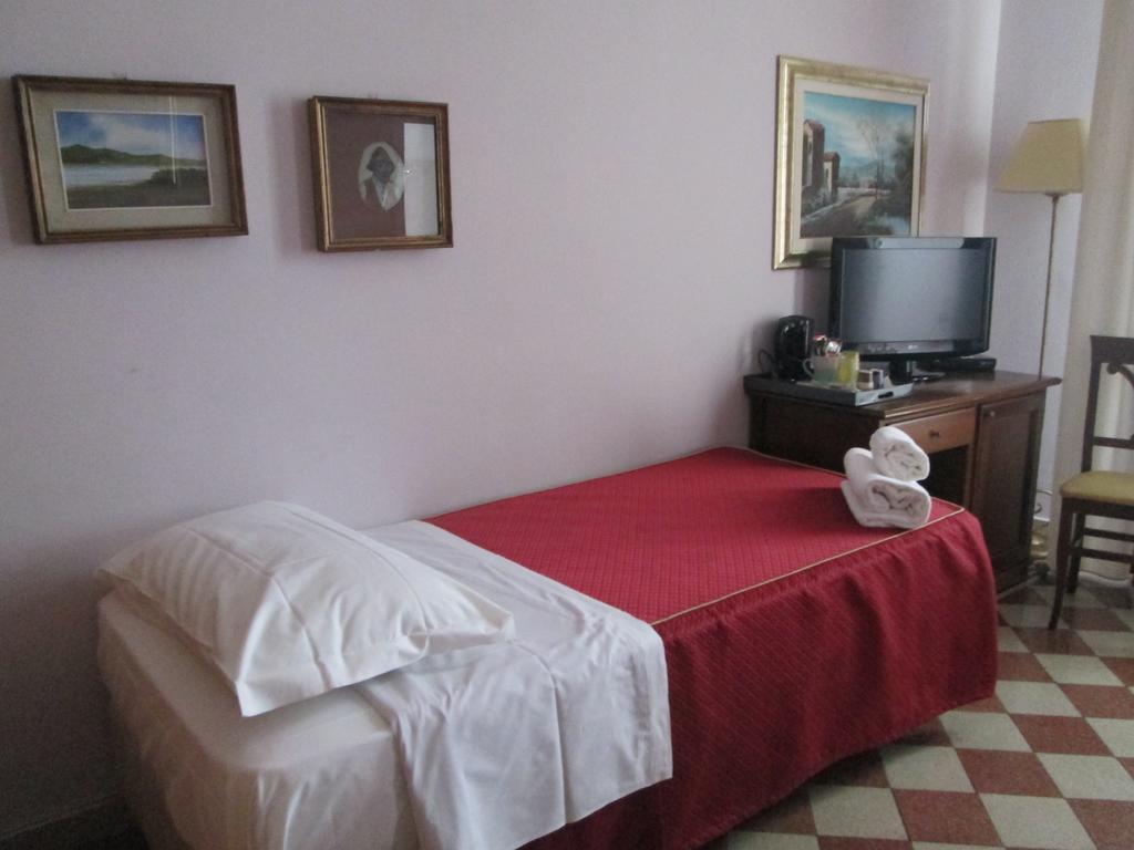 Astrid Hotel Florence Luaran gambar